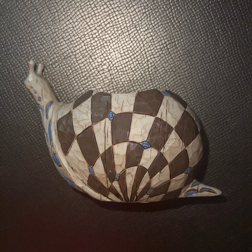 Jim shore 2005 carved Checkered Snail Figurine hardwood creek enesco Small